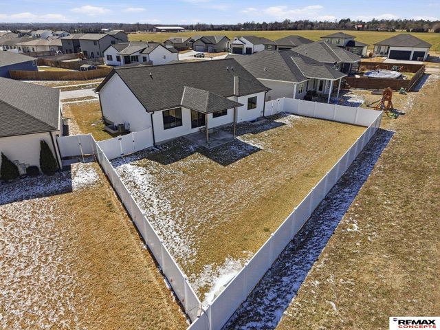 836 W Miramonte Road, Lincoln, NE 68523