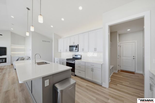 836 W Miramonte Road, Lincoln, NE 68523