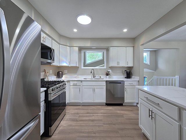 3200 15th AVENUE, South Milwaukee, WI 53172