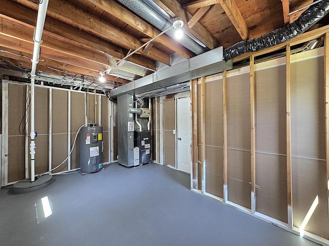 3200 15th AVENUE, South Milwaukee, WI 53172