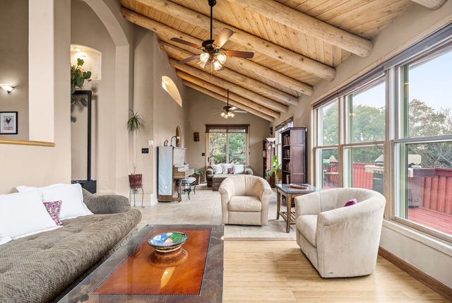 37 Paseo Del Pinon, Santa Fe, NM 87508