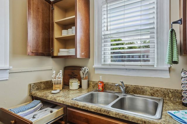 549 Crossway Ave, Murfreesboro, TN 37130