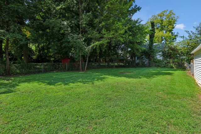 549 Crossway Ave, Murfreesboro, TN 37130