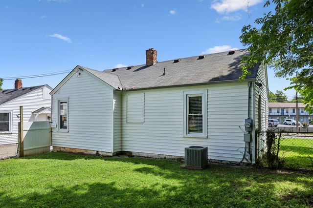 549 Crossway Ave, Murfreesboro, TN 37130