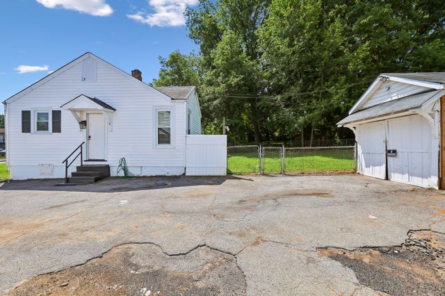 549 Crossway Ave, Murfreesboro, TN 37130