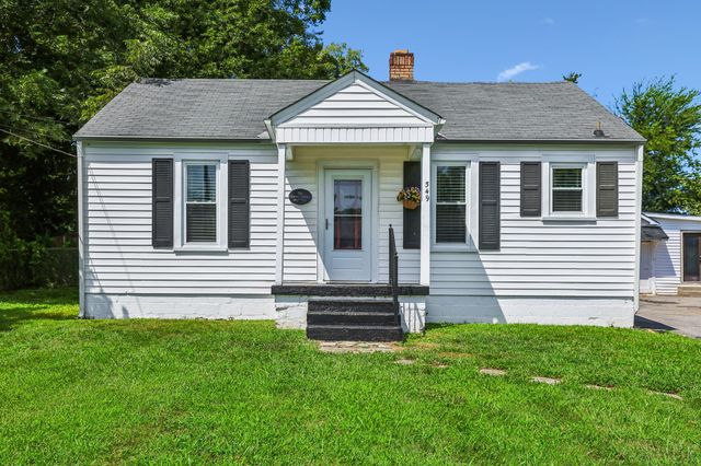 549 Crossway Ave, Murfreesboro, TN 37130