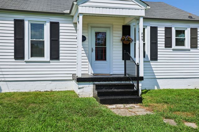 549 Crossway Ave, Murfreesboro, TN 37130