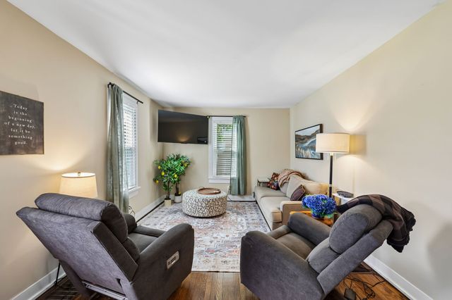 549 Crossway Ave, Murfreesboro, TN 37130