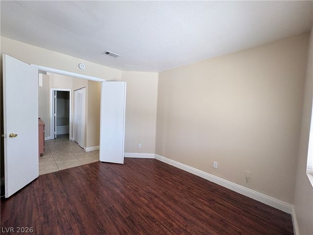 1613 Crystal Chimes Drive, Las Vegas, NV 89106