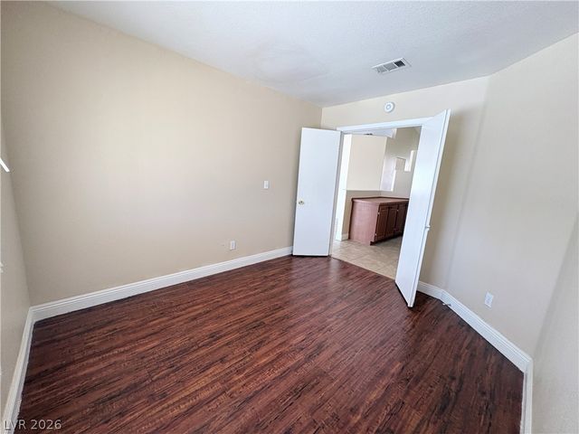 1613 Crystal Chimes Drive, Las Vegas, NV 89106