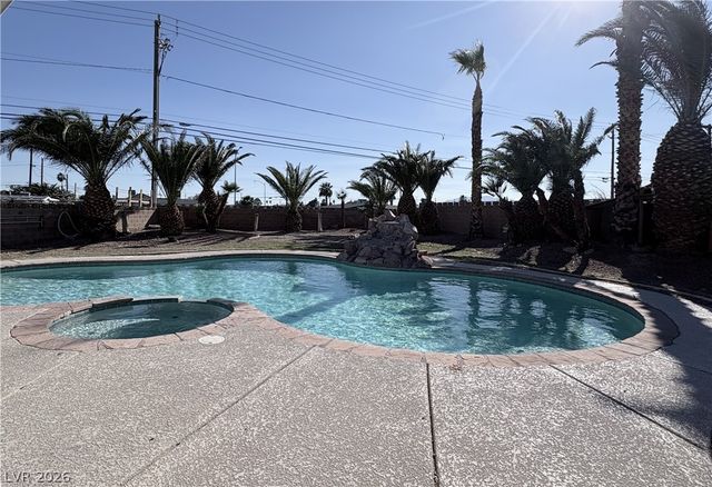 1613 Crystal Chimes Drive, Las Vegas, NV 89106