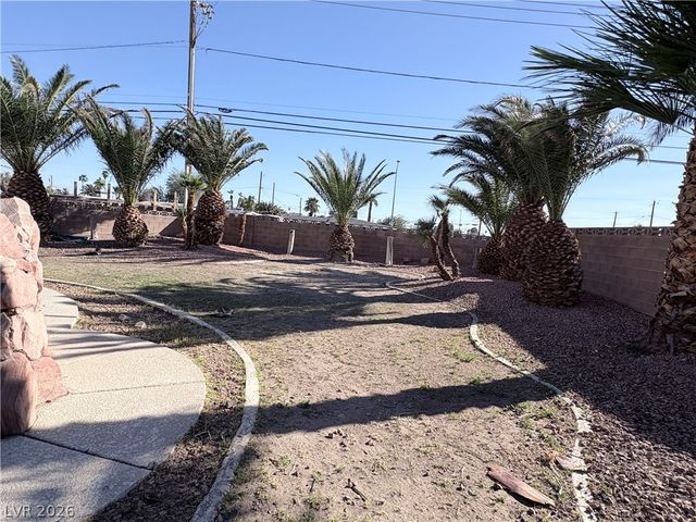 1613 Crystal Chimes Drive, Las Vegas, NV 89106