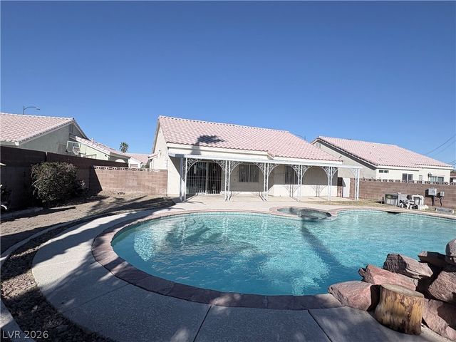 1613 Crystal Chimes Drive, Las Vegas, NV 89106