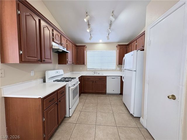 1613 Crystal Chimes Drive, Las Vegas, NV 89106