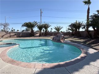 1613 Crystal Chimes Drive, Las Vegas, NV 89106