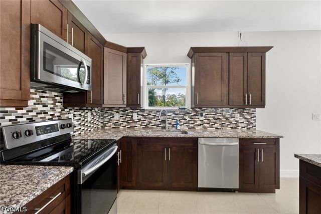 2770 70th AVE NE, Naples, FL 34120