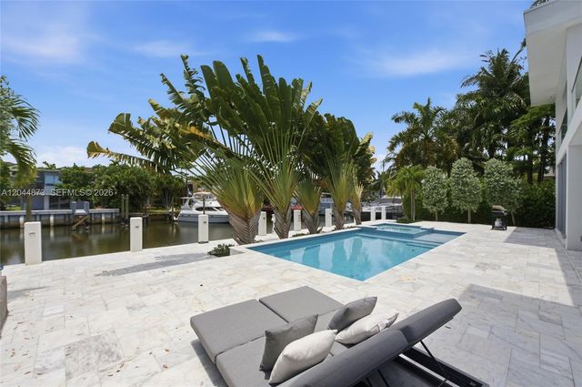 91 Fiesta Way, Fort Lauderdale, FL 33301