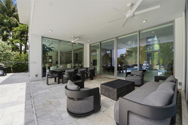 91 Fiesta Way, Fort Lauderdale, FL 33301