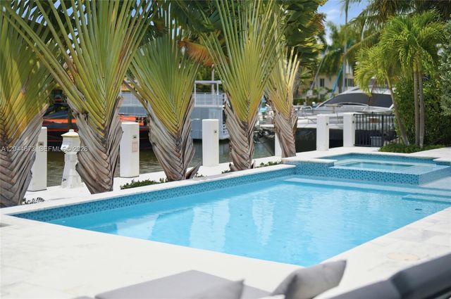 91 Fiesta Way, Fort Lauderdale, FL 33301