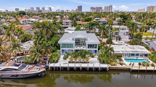 91 Fiesta Way, Fort Lauderdale, FL 33301