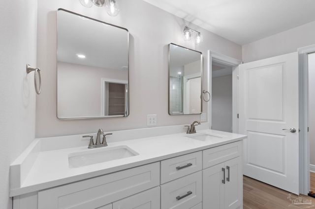 6572 Lansford St, Navarre, FL 32566