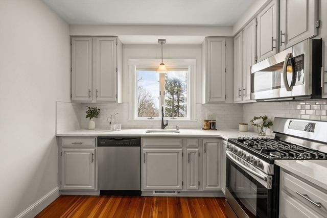 37 Fountain Rd 2, Arlington, MA 02476