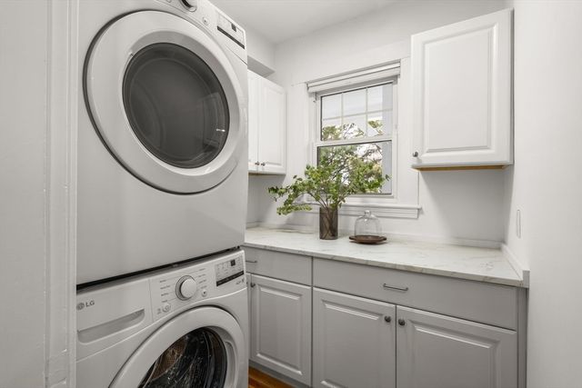 37 Fountain Rd 2, Arlington, MA 02476