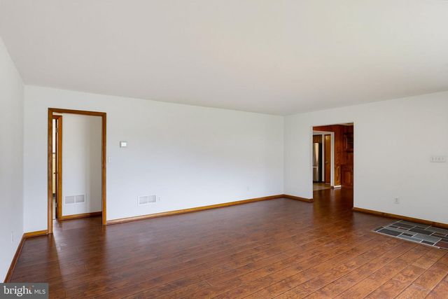 5104 S CHURCH ST, Lineboro Cpo, MD 21102