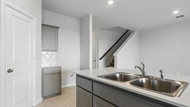 9716 MCCLANE FARM Drive, Fort Worth, TX 76036