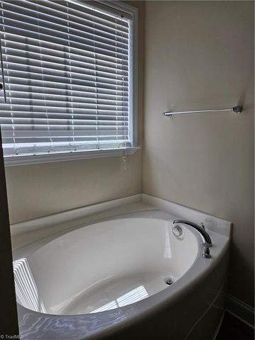 3603 Nelson Creek Lane, Greensboro, NC 27406