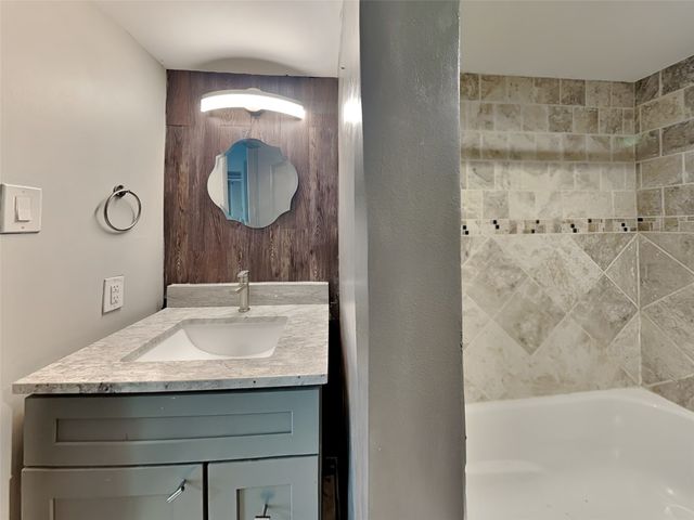 2986 Buttonwood Drive, Carrollton, TX 75006