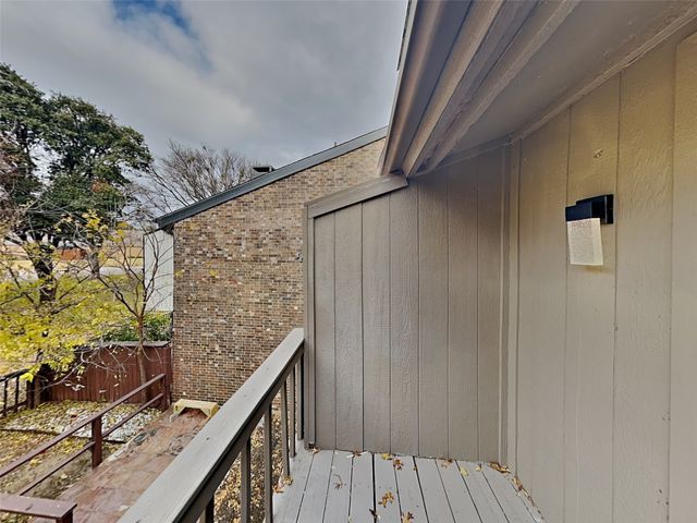 2986 Buttonwood Drive, Carrollton, TX 75006