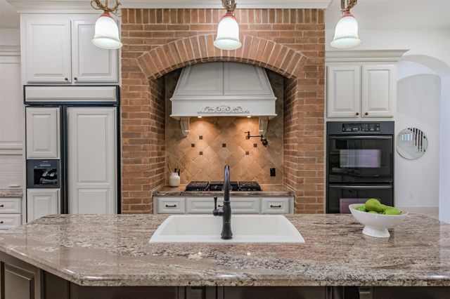 28053 Cross Way Oaks, Magnolia, TX 77355