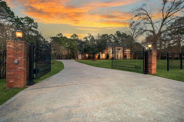 28053 Cross Way Oaks, Magnolia, TX 77355