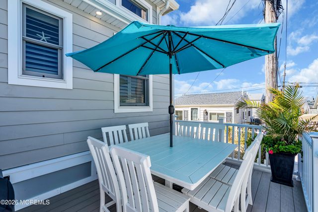 24 E Penguin Way, Lavallette, NJ 08735
