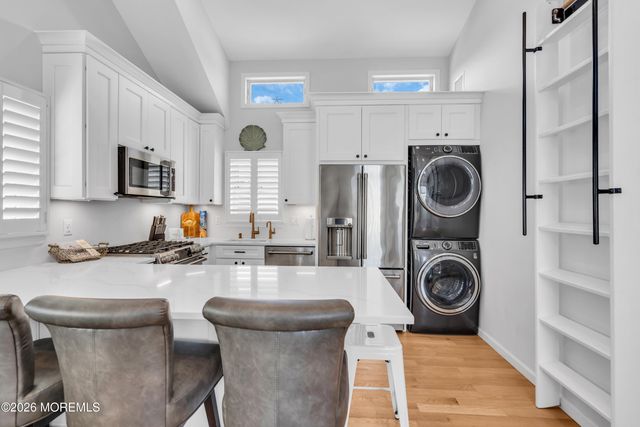 24 E Penguin Way, Lavallette, NJ 08735