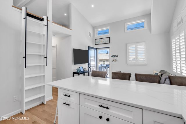 24 E Penguin Way, Lavallette, NJ 08735