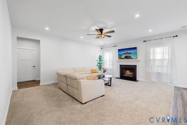 9244 Fairfield Farm Ct, Mechanicsville, VA 23116