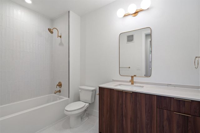 1701 Simond Ave 206, Austin, TX 78723