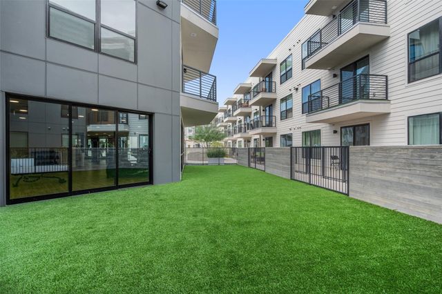 1701 Simond Ave 206, Austin, TX 78723