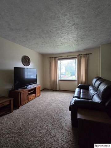 140 Debra Avenue E, Plattsmouth, NE 68048