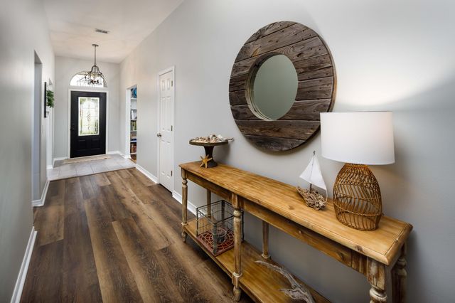 2400 Crescent Road, Navarre, FL 32566