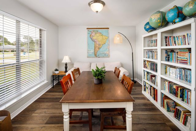 2400 Crescent Road, Navarre, FL 32566