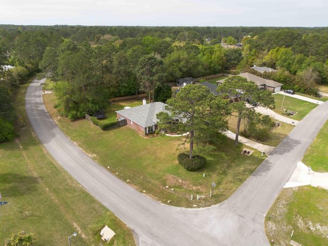 2400 Crescent Road, Navarre, FL 32566