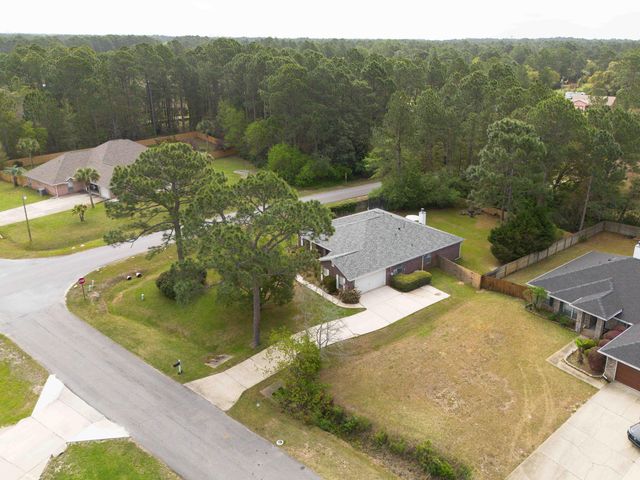 2400 Crescent Road, Navarre, FL 32566