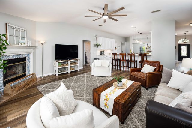 2400 Crescent Road, Navarre, FL 32566