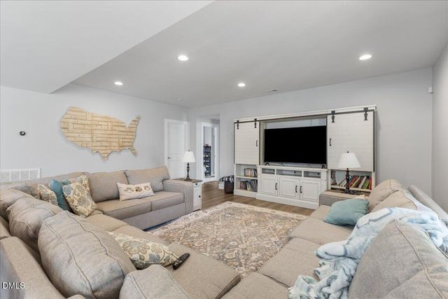 2918 Jordan Pointe Boulevard, New Hill, NC 27562