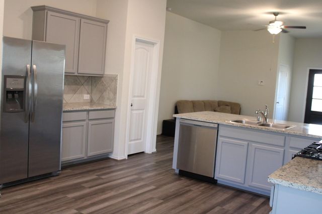 9810 Copper Ranch Trail, Richmond, TX 77406