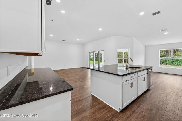 474 Scenic Road SW, Palm Bay, FL 32908