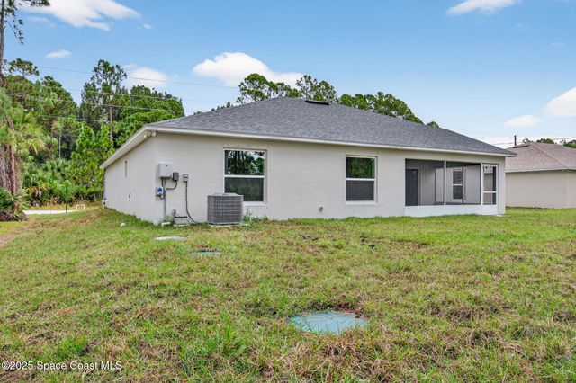 474 Scenic Road SW, Palm Bay, FL 32908